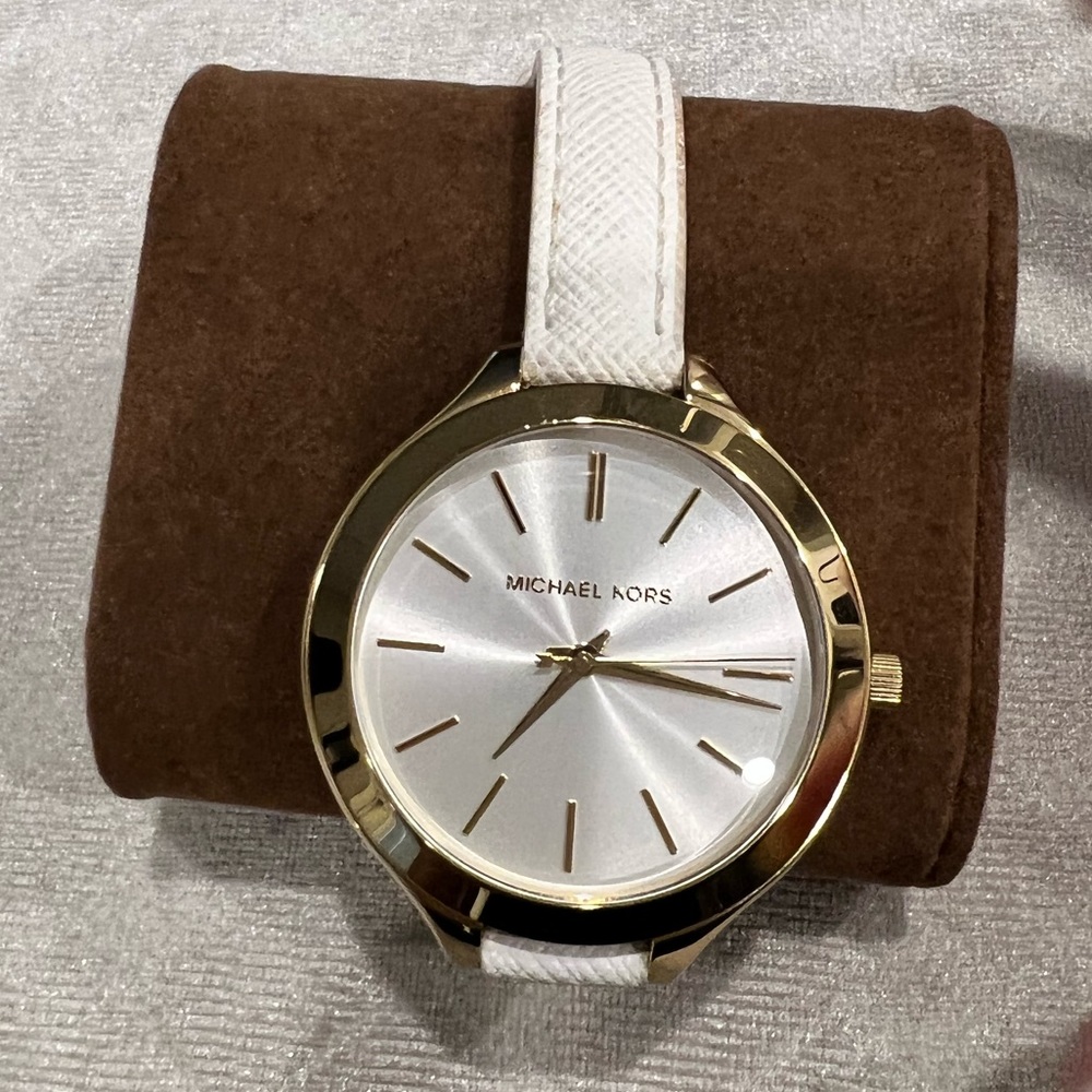 Michael kors white leather watch